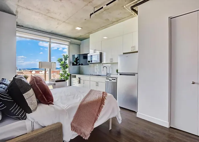 Apartment Boulevard Highrise Stu Sky Pool Parking Gym 31 Phoenix