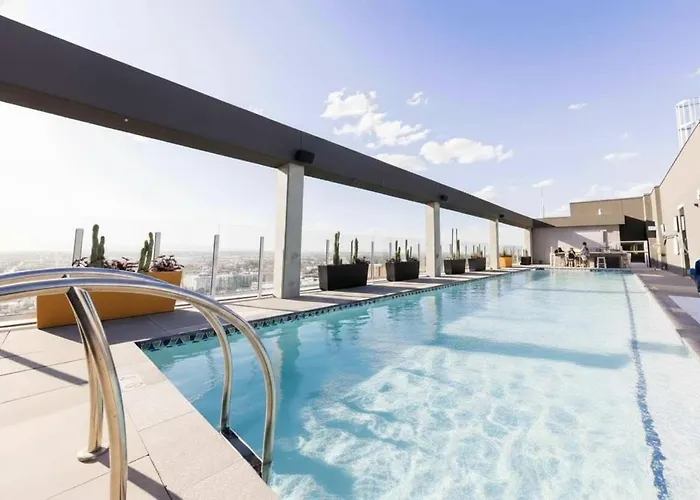 Boulevard Highrise Stu Sky Pool Parking Gym 31 * Phoenix